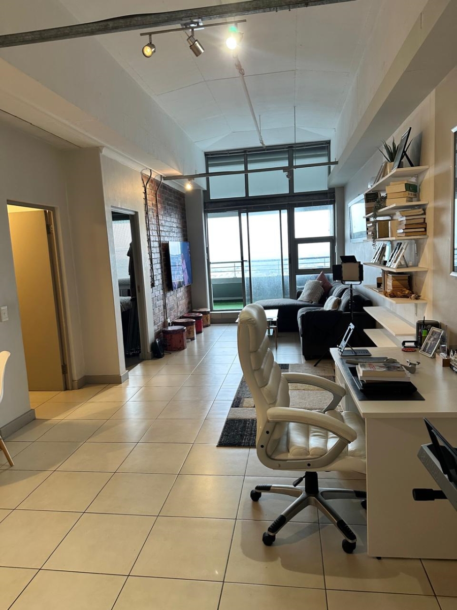 To Let 1 Bedroom Property for Rent in Woodstock Western Cape